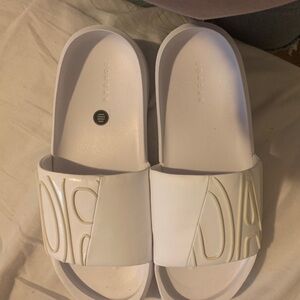 Nola jordan slides